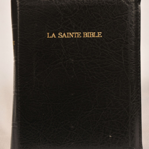 Format de poche avec references ,tranche doree et fermeture eclair